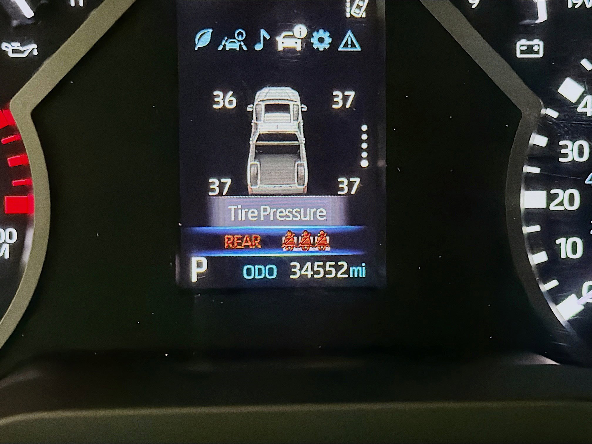 Used 2022 Toyota Tundra SR5 w/ SR5 Convenience Package image 8