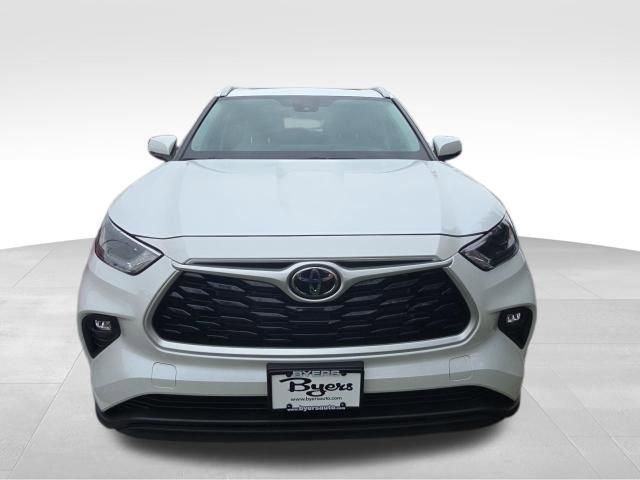 Used 2023 Toyota Highlander XLE image 10