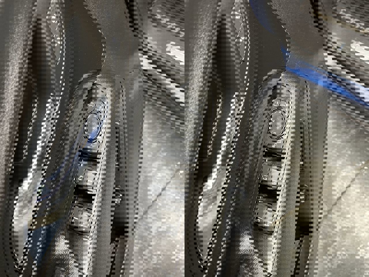 Certified 2022 Chevrolet Equinox Premier w/ LPO, Floor Liner Package image 8