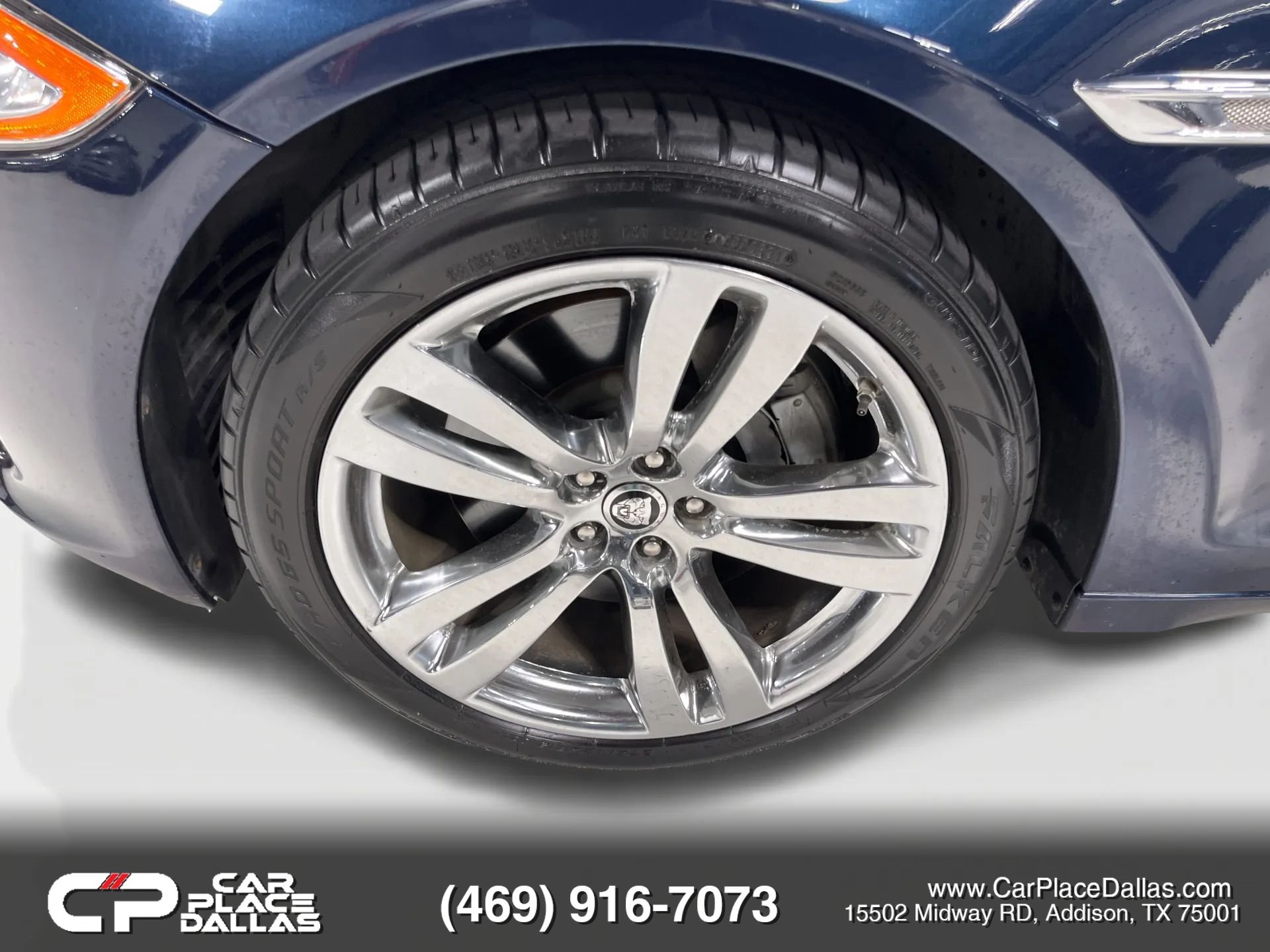 Used 2013 Jaguar XJ L Portfolio RWD image 46