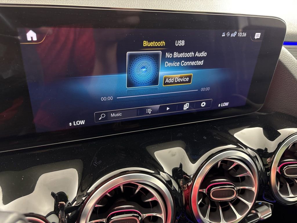 Used 2023 Mercedes-Benz GLA 250 4MATIC image 33