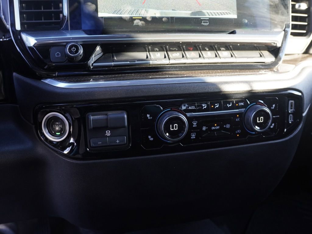 Used 2025 Chevrolet Silverado 2500 LT w/ Convenience Package image 17