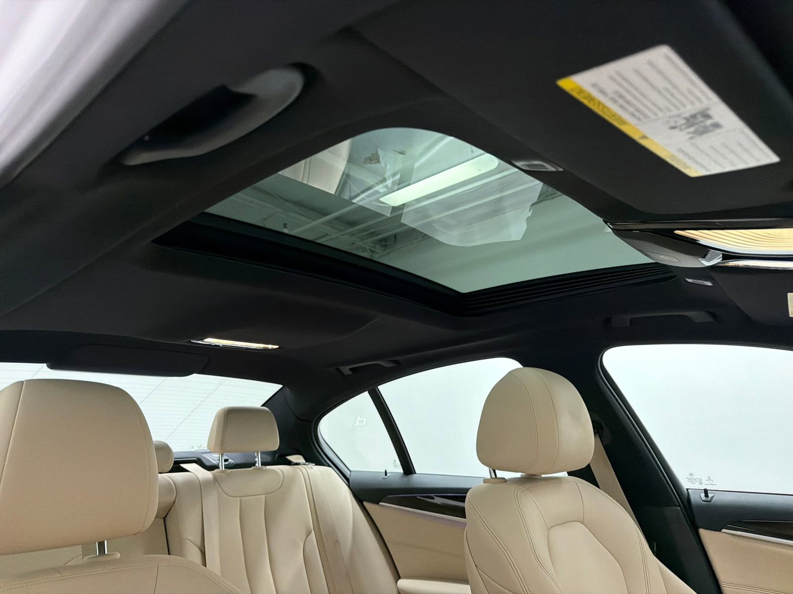 Used 2018 BMW 530i xDrive image 11