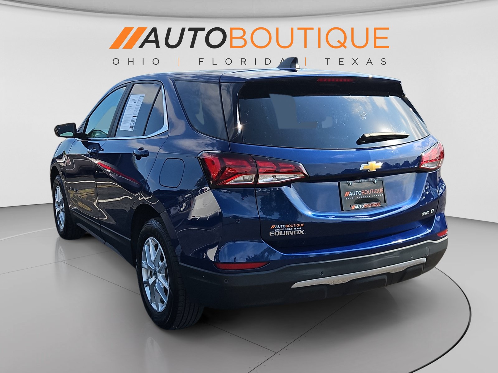 Used 2023 Chevrolet Equinox LT w/ LPO, Floor Liner Package AWD/4WD image 3