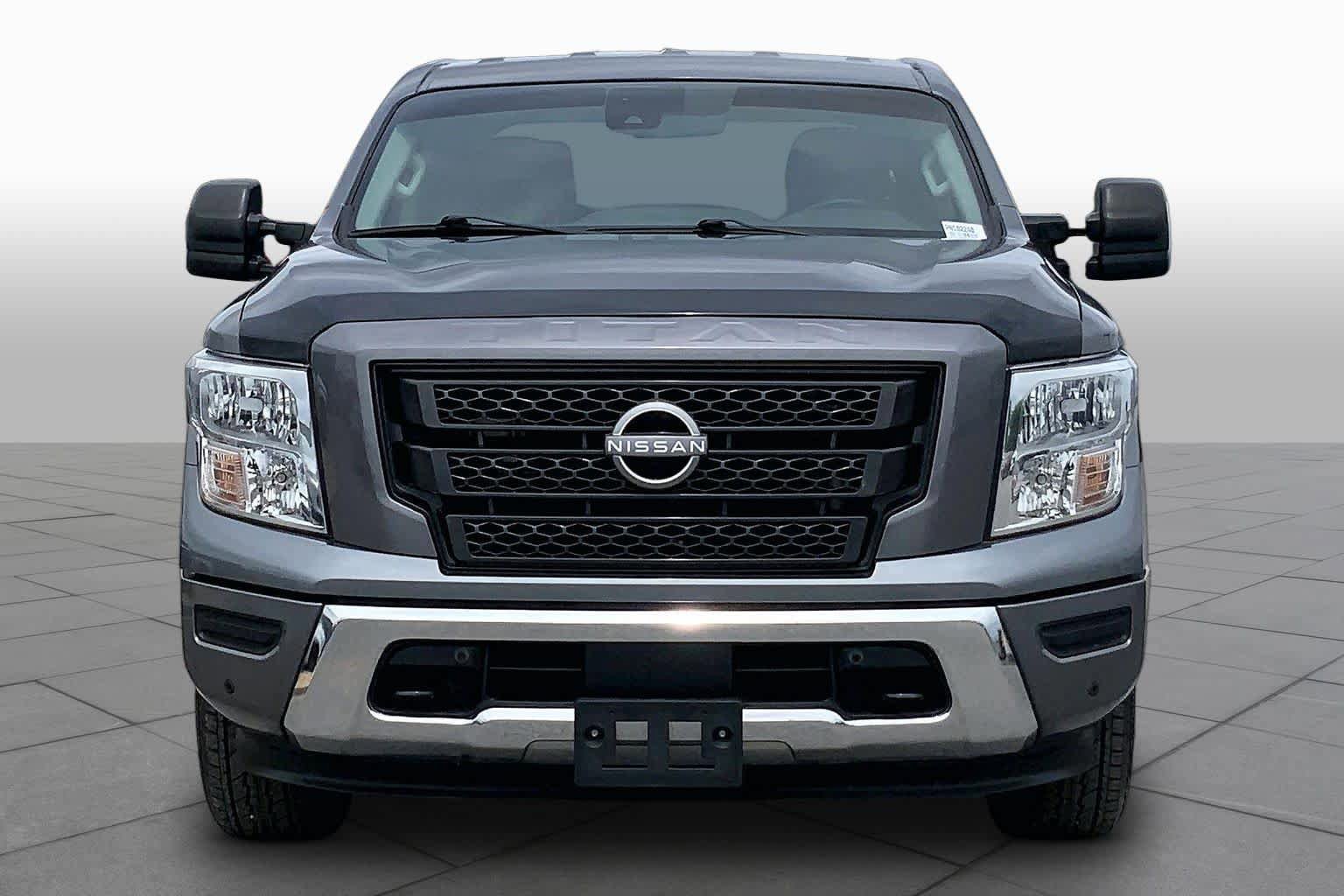 Used 2023 Nissan Titan SV w/ SV Convenience Package AWD/4WD image 4
