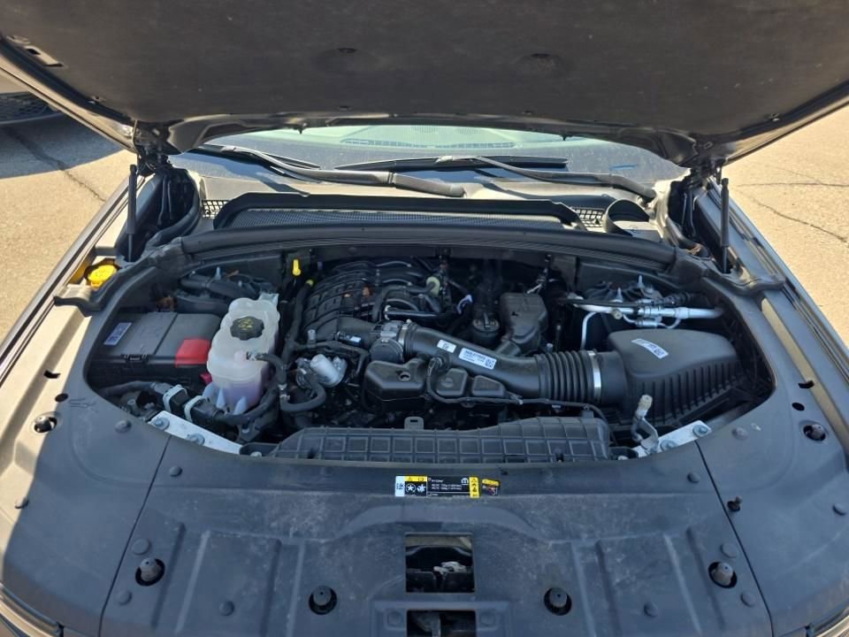 Used 2023 Jeep Grand Cherokee Altitude image 10