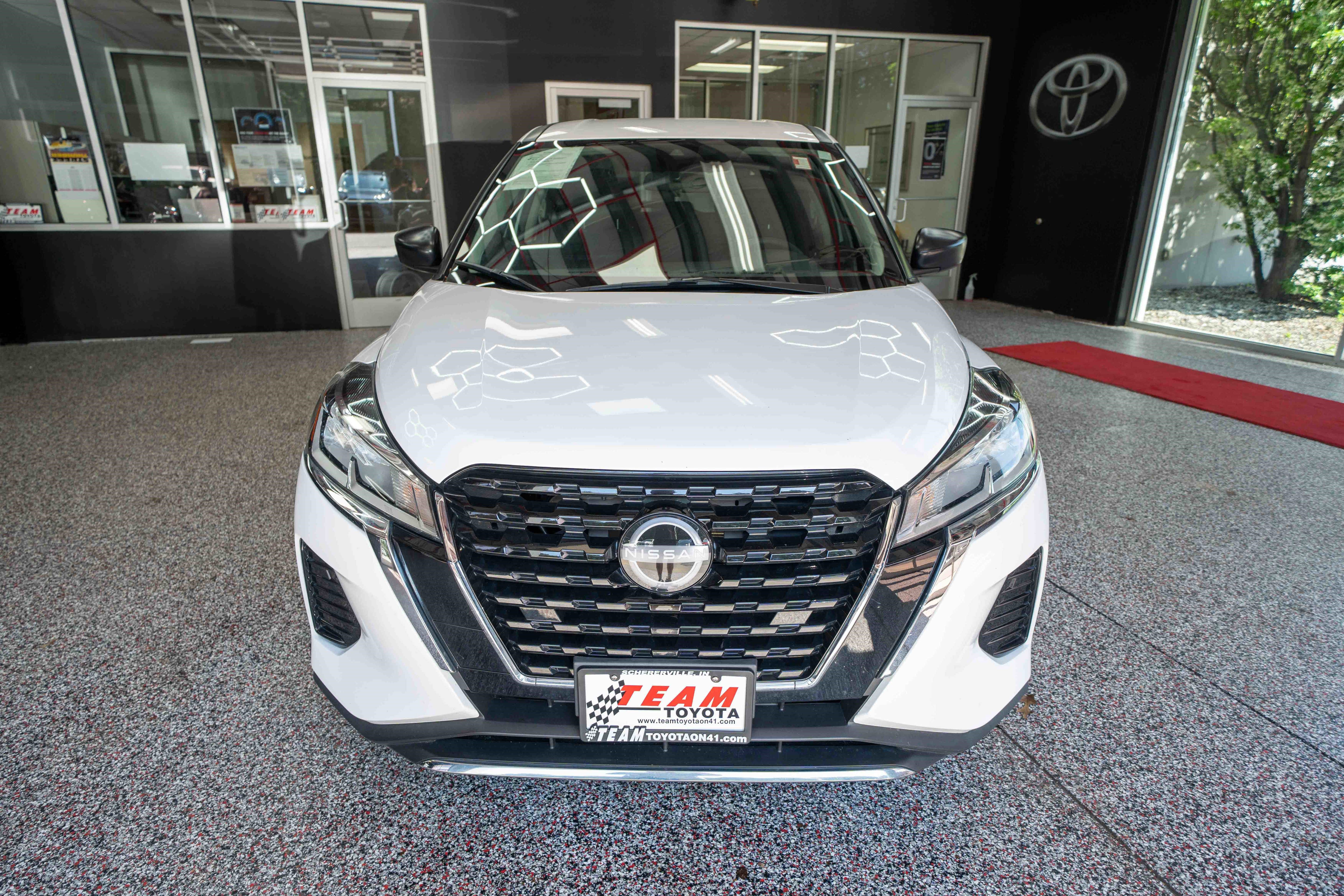 Used 2023 Nissan Kicks S image 6