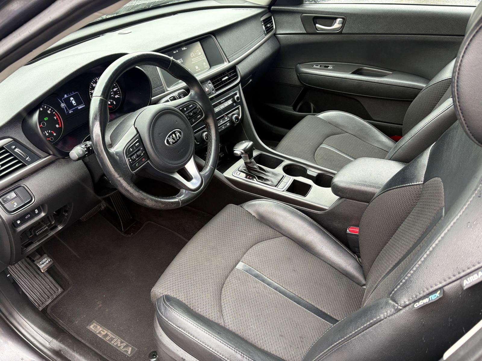 Used 2018 Kia Optima S w/ Panoramic Sunroof Package image 10