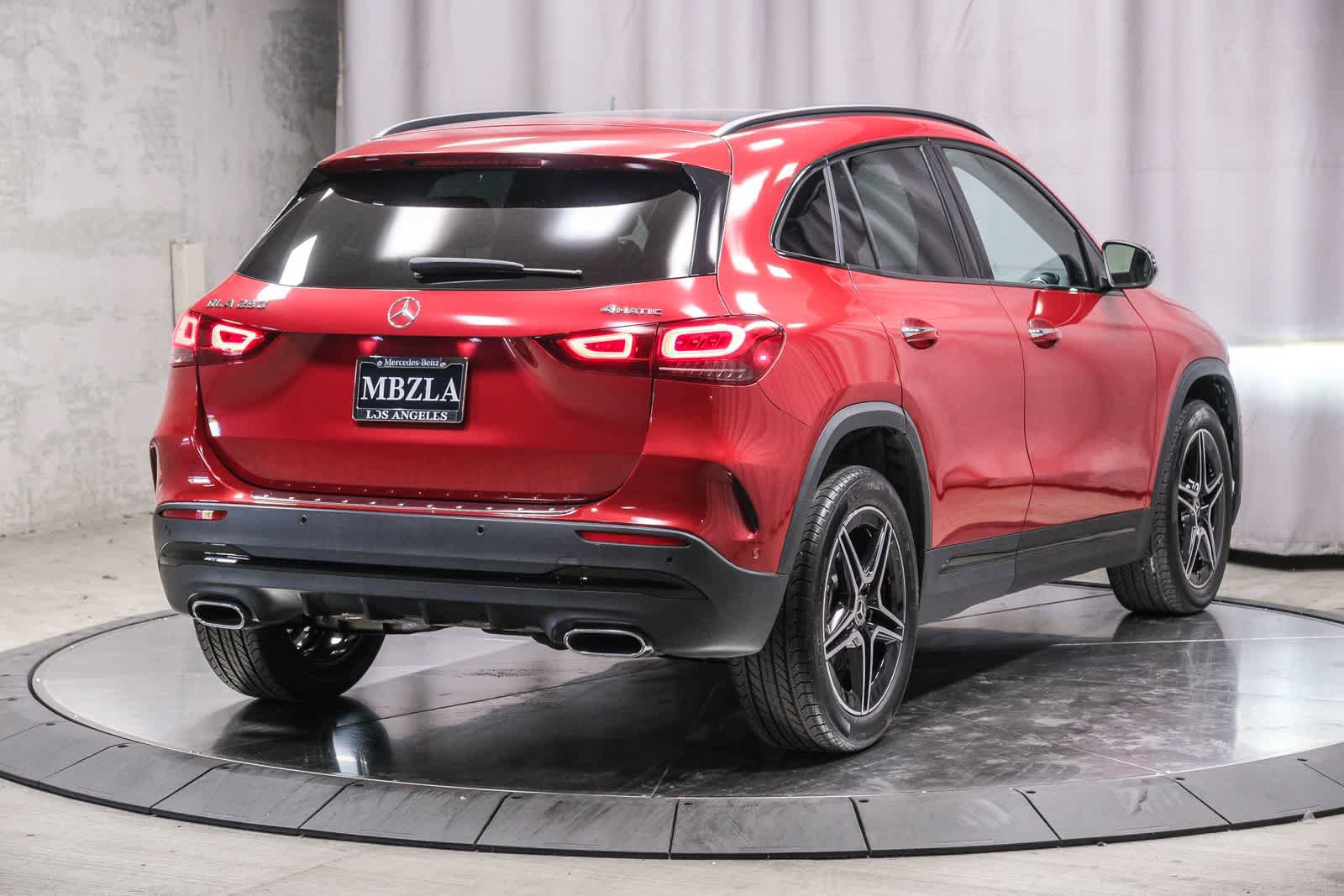 Certified 2022 Mercedes-Benz GLA 250 4MATIC image 4