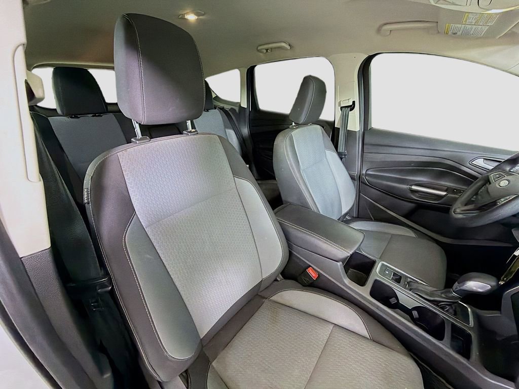 Used 2018 Ford Escape SE image 25