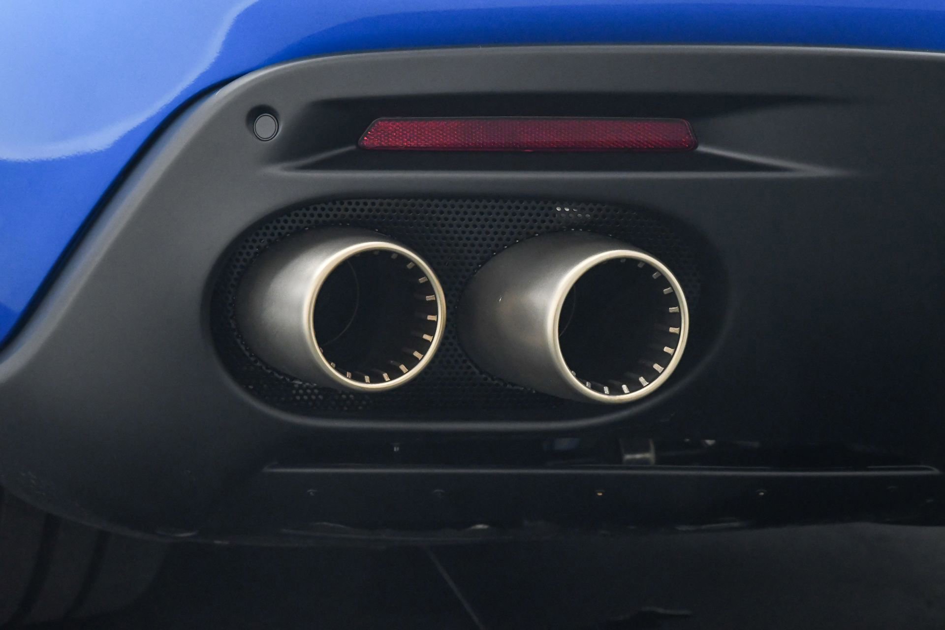 Used 2025 Ferrari Roma Spider image 23