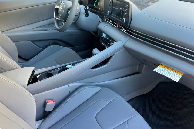 New 2026 Hyundai Elantra Hybrid FWD image 15