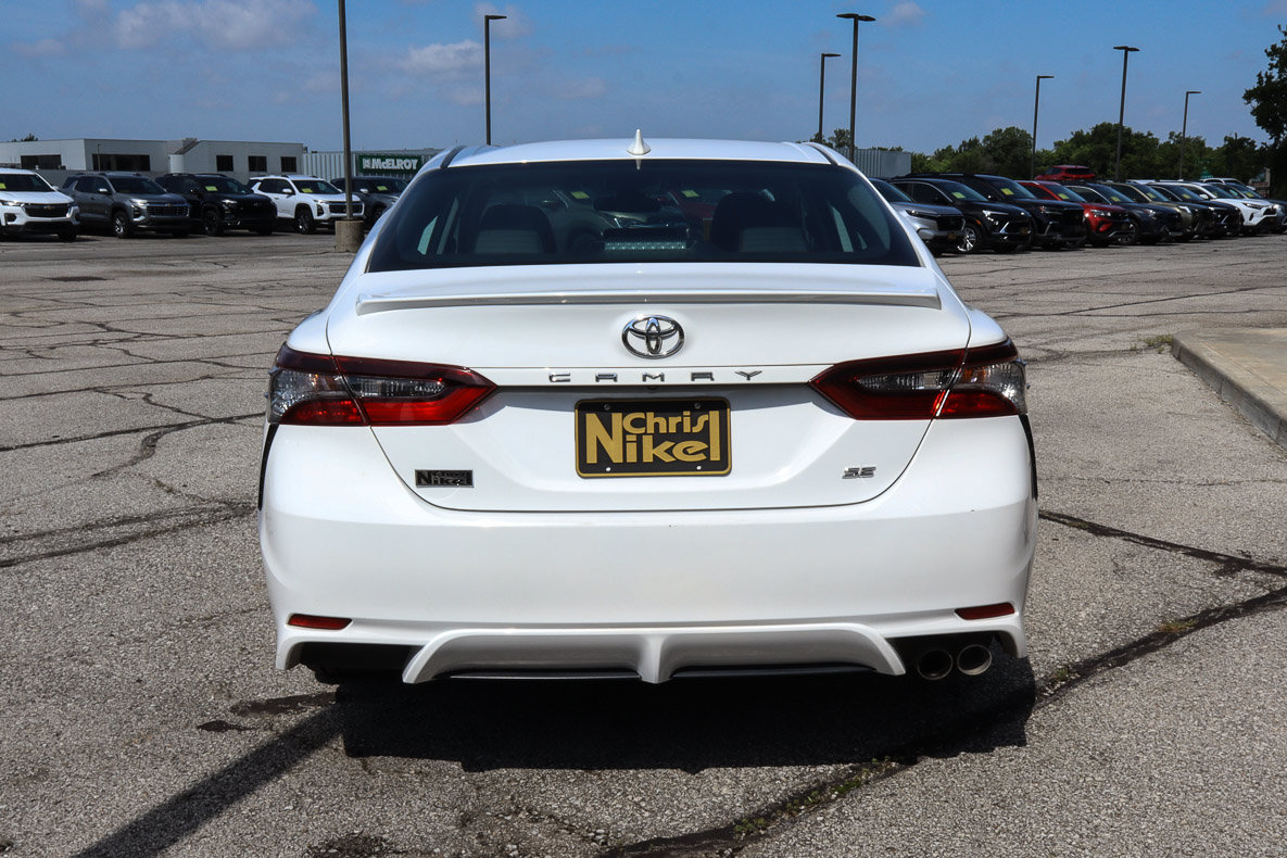 Used 2024 Toyota Camry SE FWD image 5