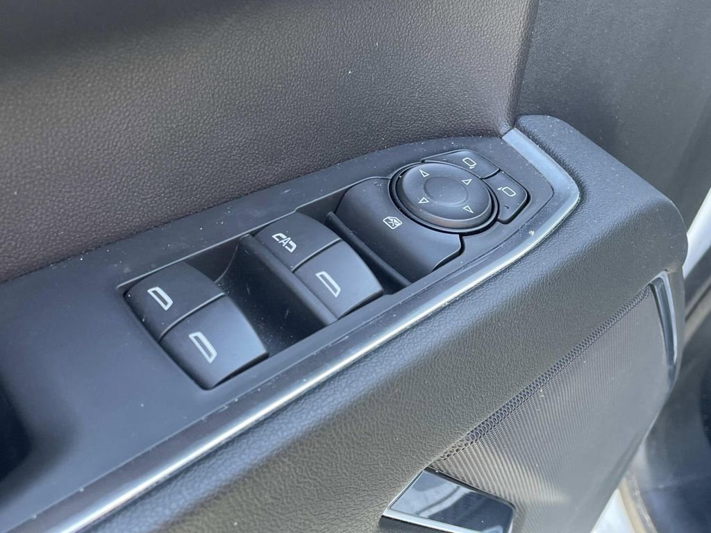 Used 2024 Chevrolet Silverado 1500 LT image 16