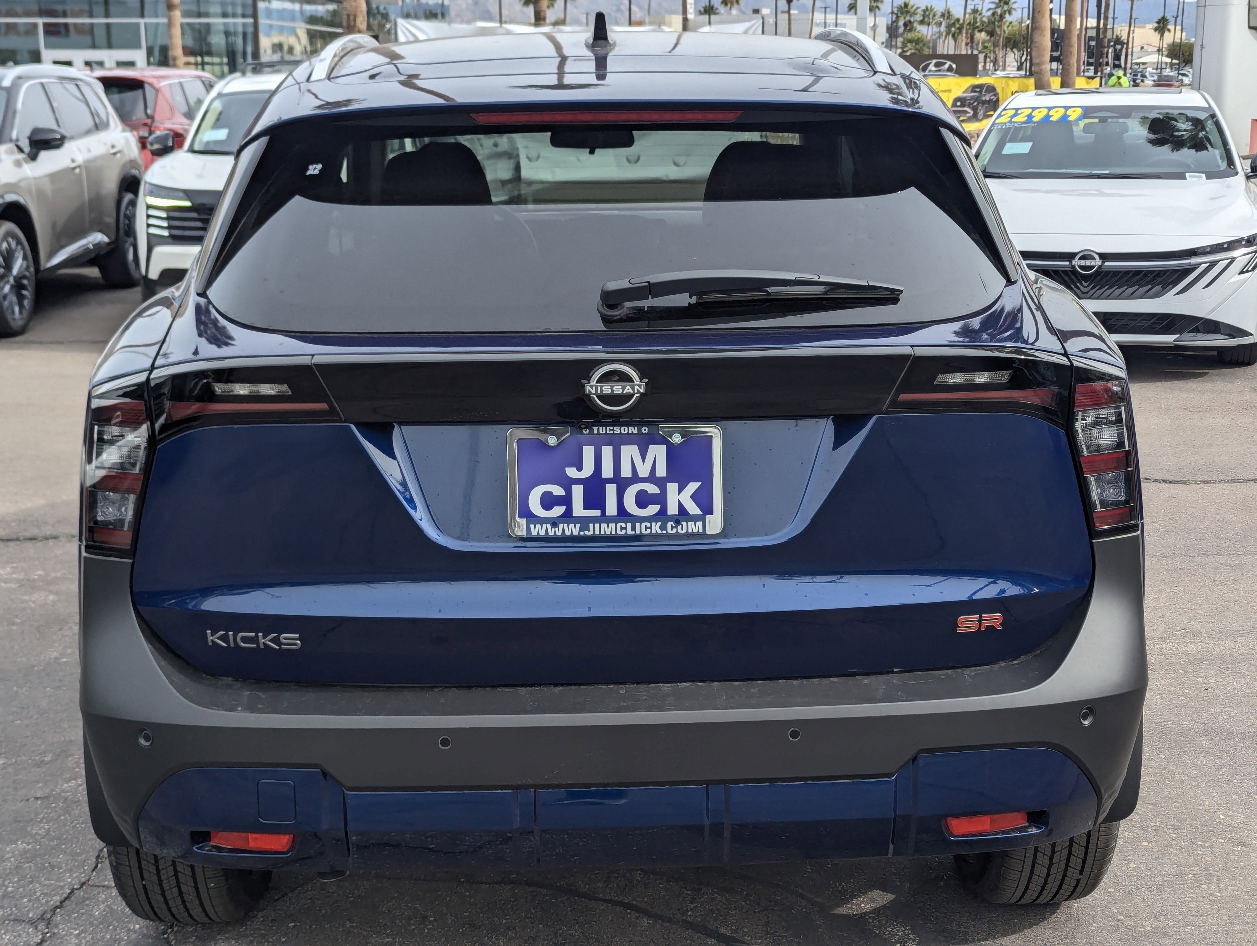 New 2026 Nissan Kicks SR image 3