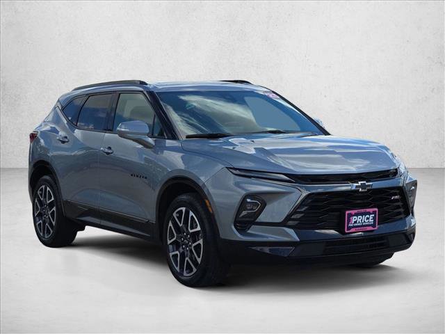 Used 2025 Chevrolet Blazer RS FWD video 3