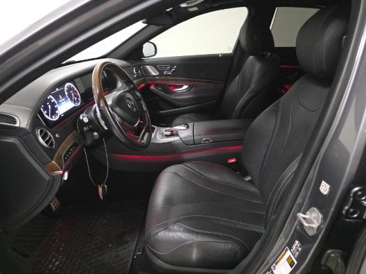 Used 2017 Mercedes-Benz S 550 Sedan image 4