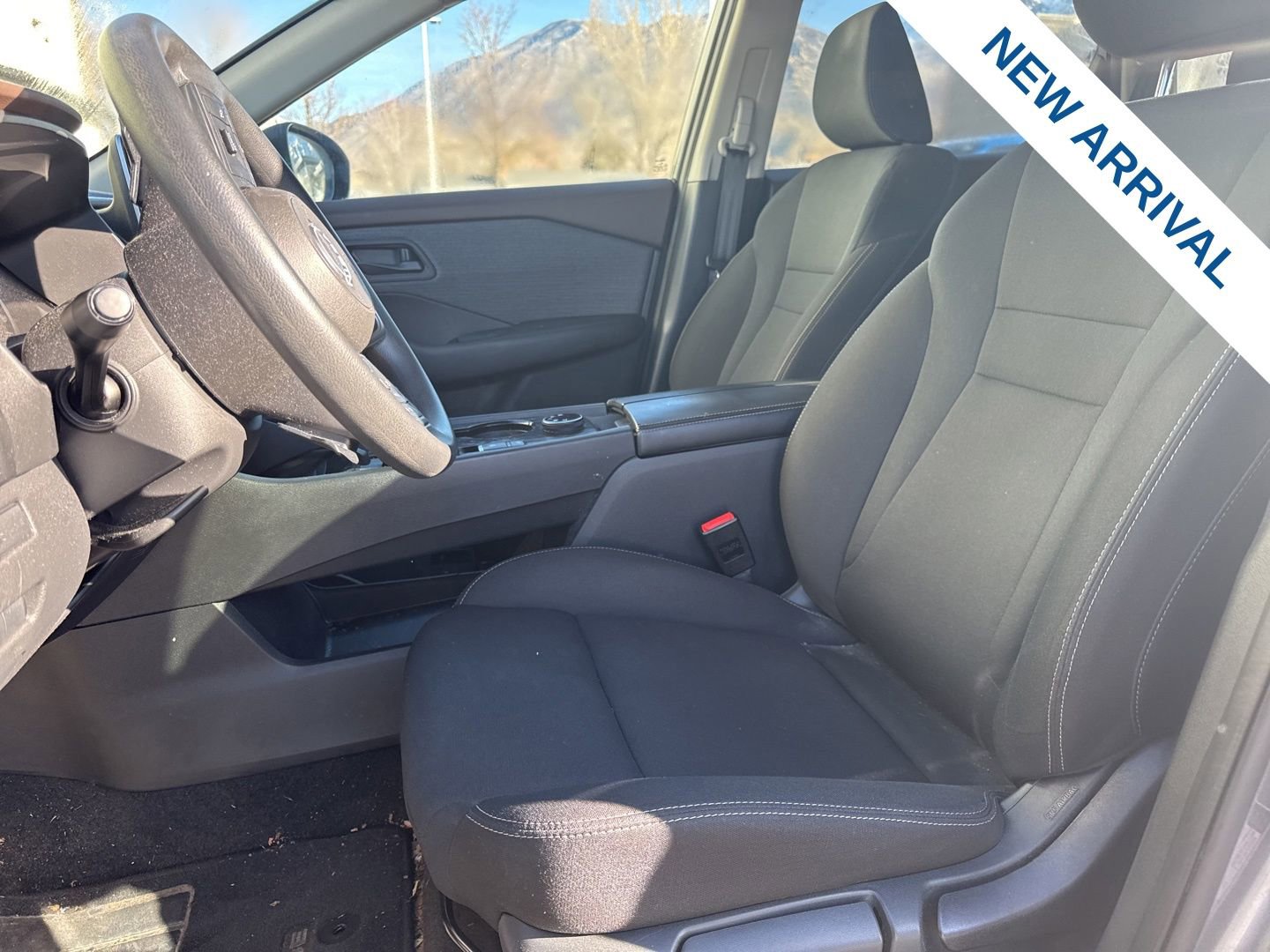 Used 2023 Nissan Rogue S image 16