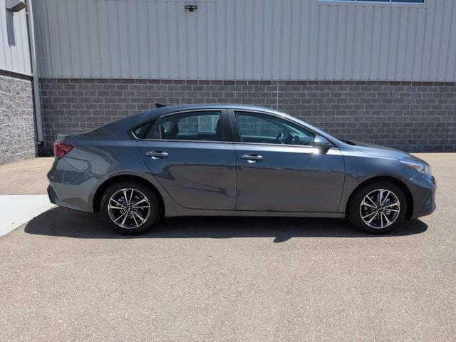 Used 2024 Kia Forte LXS w/ LXS Technology Package FWD video 2