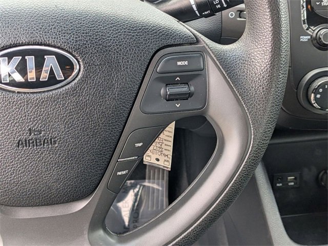 Used 2017 Kia Forte LX image 19