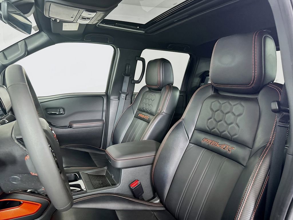 Used 2024 Nissan Frontier PRO-4X w/ Pro Premium Package image 8