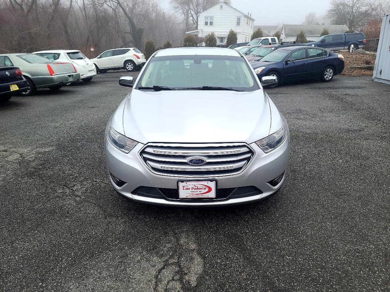 Used 2015 Ford Taurus Limited image 2