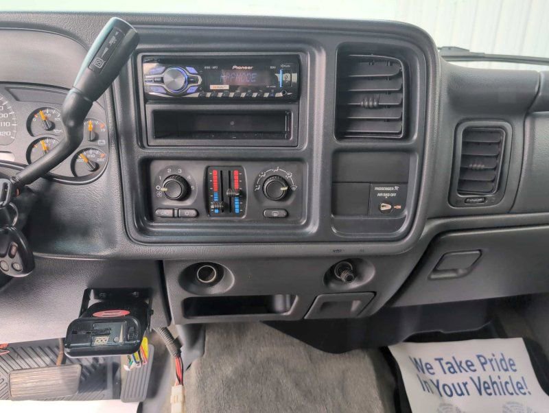 Used 2003 Chevrolet Silverado 2500 LS image 21