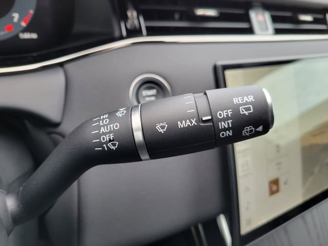 Used 2026 Land Rover Range Rover Evoque Dynamic SE image 32