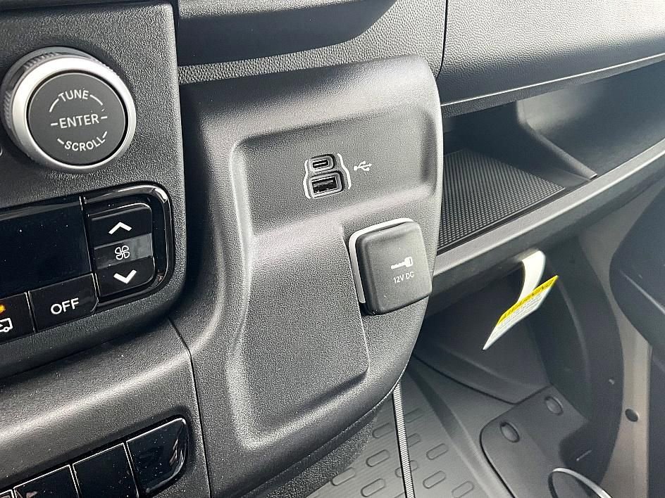 New 2026 RAM ProMaster 2500 w/ Premium Convenience Group image 25