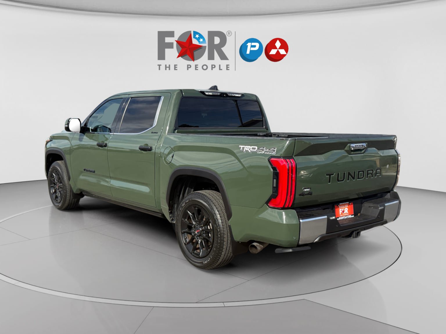 Used 2022 Toyota Tundra Limited w/ TRD Off-Road Package AWD/4WD image 3