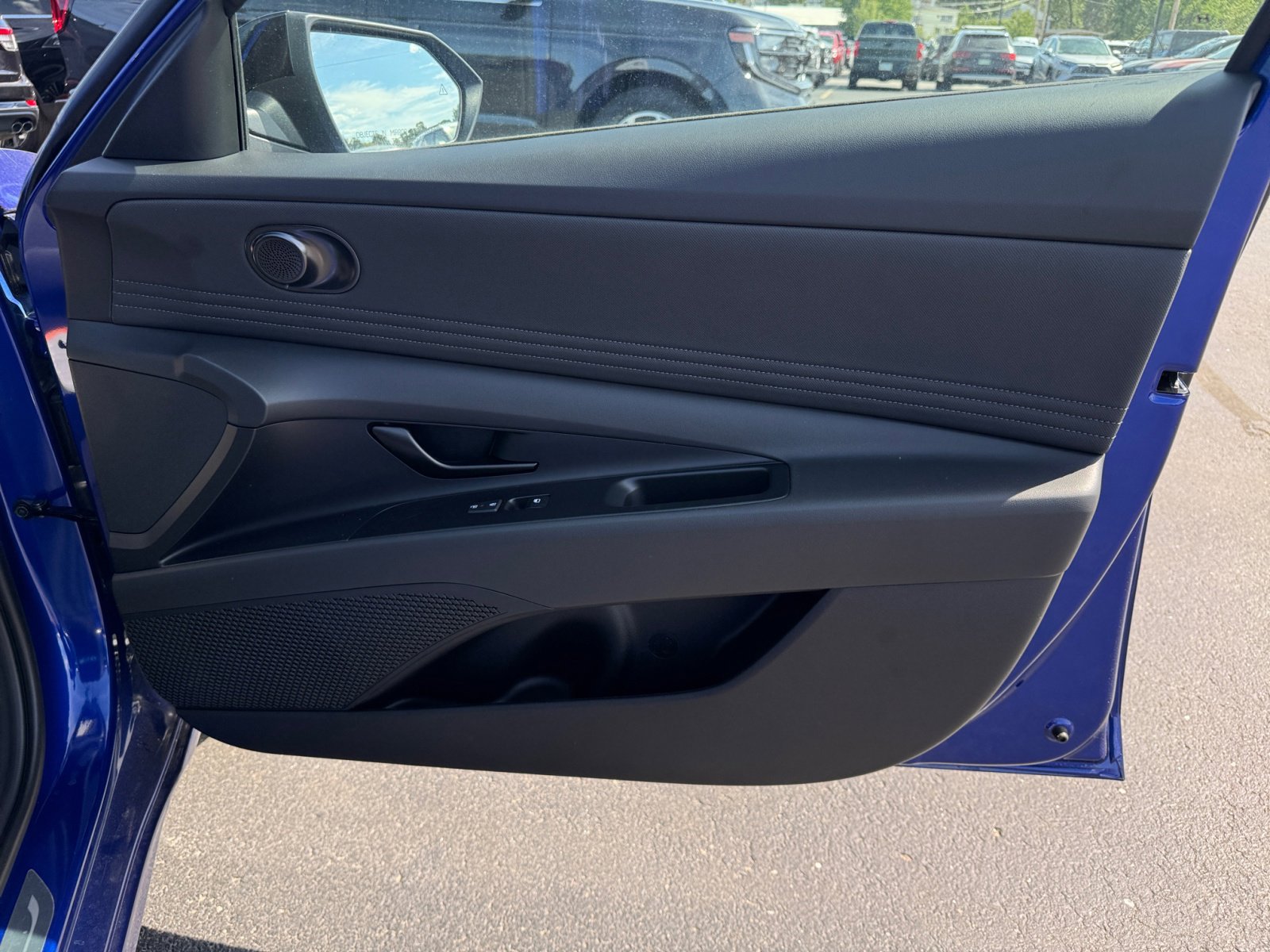 New 2025 Hyundai Elantra SEL image 27