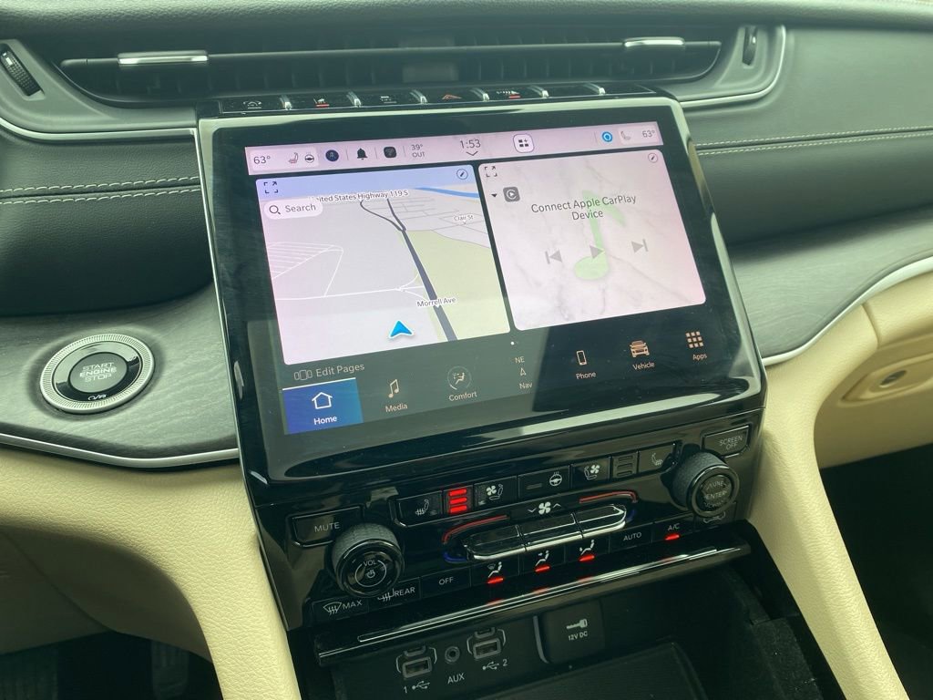 Used 2022 Jeep Grand Cherokee L Limited w/ Luxury Tech Group II image 16