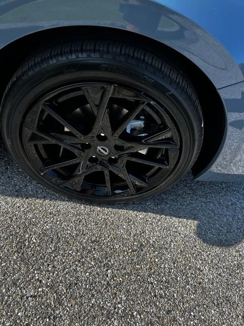 New 2025 Nissan Sentra SR w/ Midnight Edition image 9