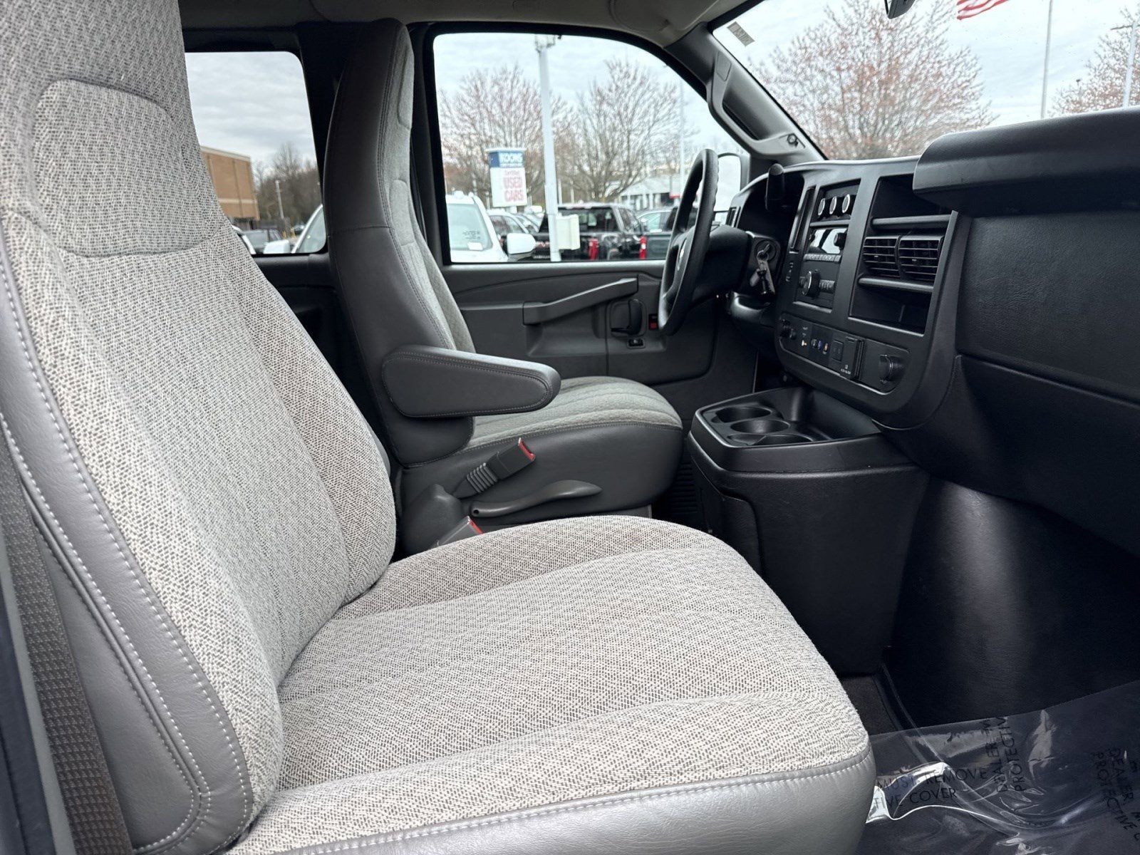 Used 2024 Chevrolet Express 3500 LT w/ LT Preferred Equipment Group image 23