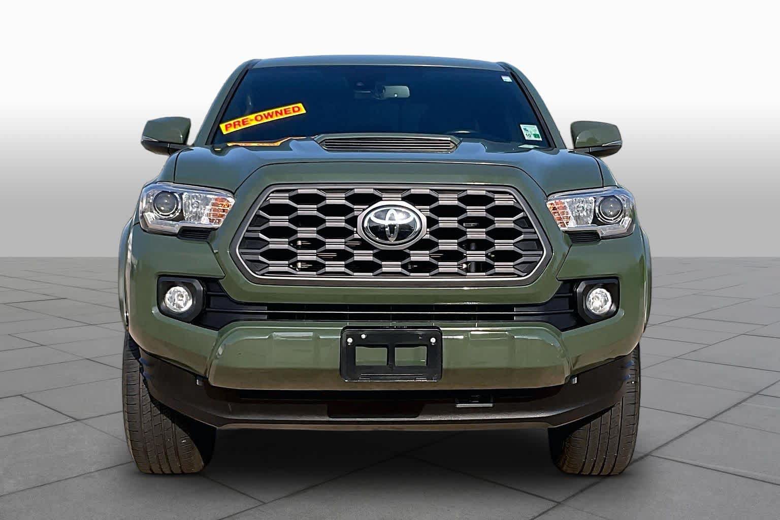 Used 2021 Toyota Tacoma TRD Sport w/ Technology Package RWD image 4