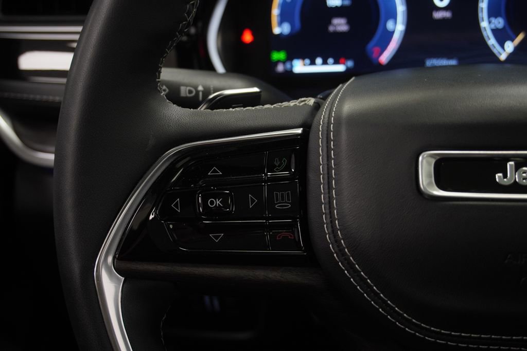 Certified 2023 Jeep Grand Cherokee Overland image 42