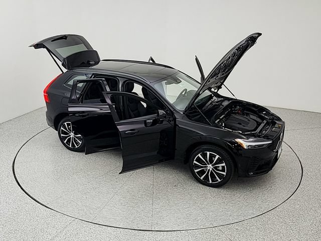 Certified 2024 Volvo XC60 B5 Plus w/ Protection Package Premier AWD/4WD image 39