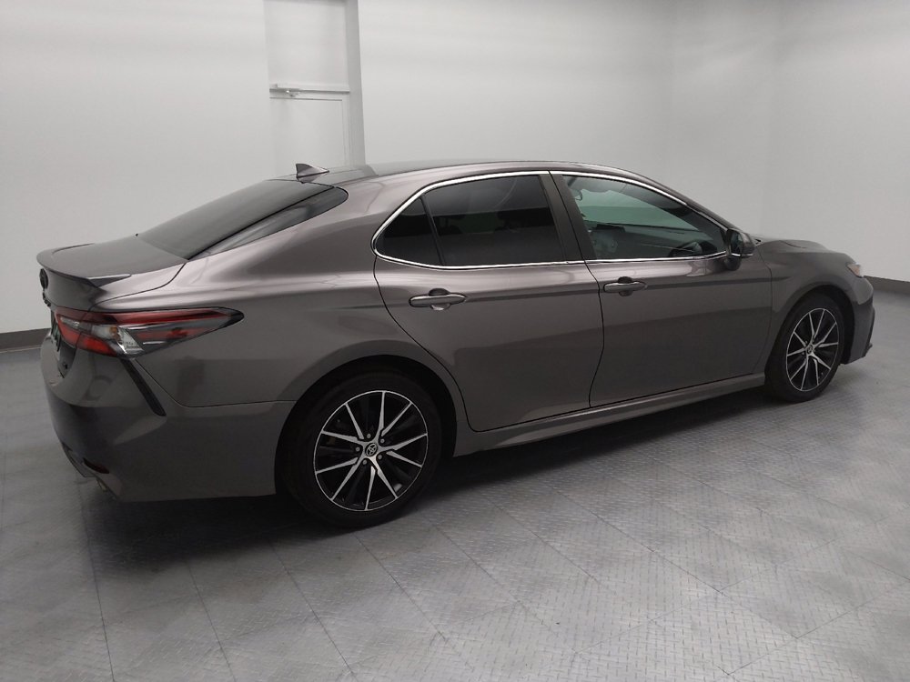 Used 2022 Toyota Camry SE FWD image 10