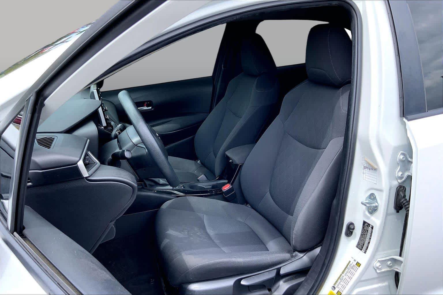 Used 2021 Toyota Corolla LE FWD image 7