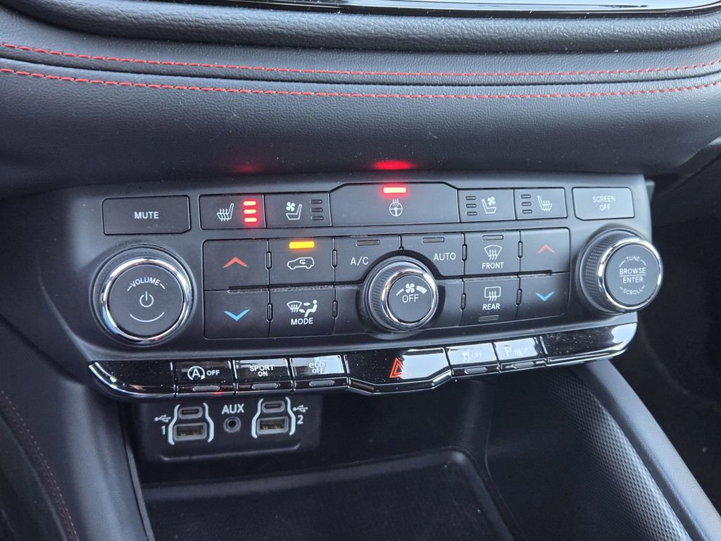 Used 2024 Dodge Durango GT image 15