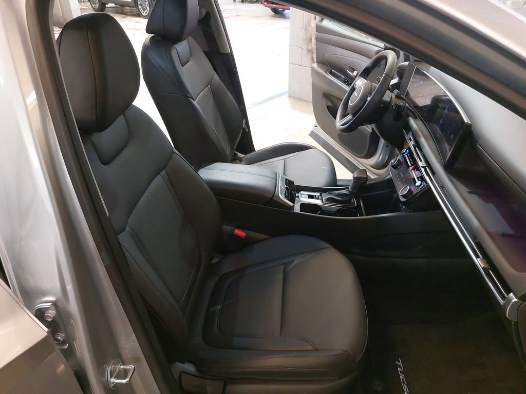 Certified 2025 Hyundai Tucson SEL image 10