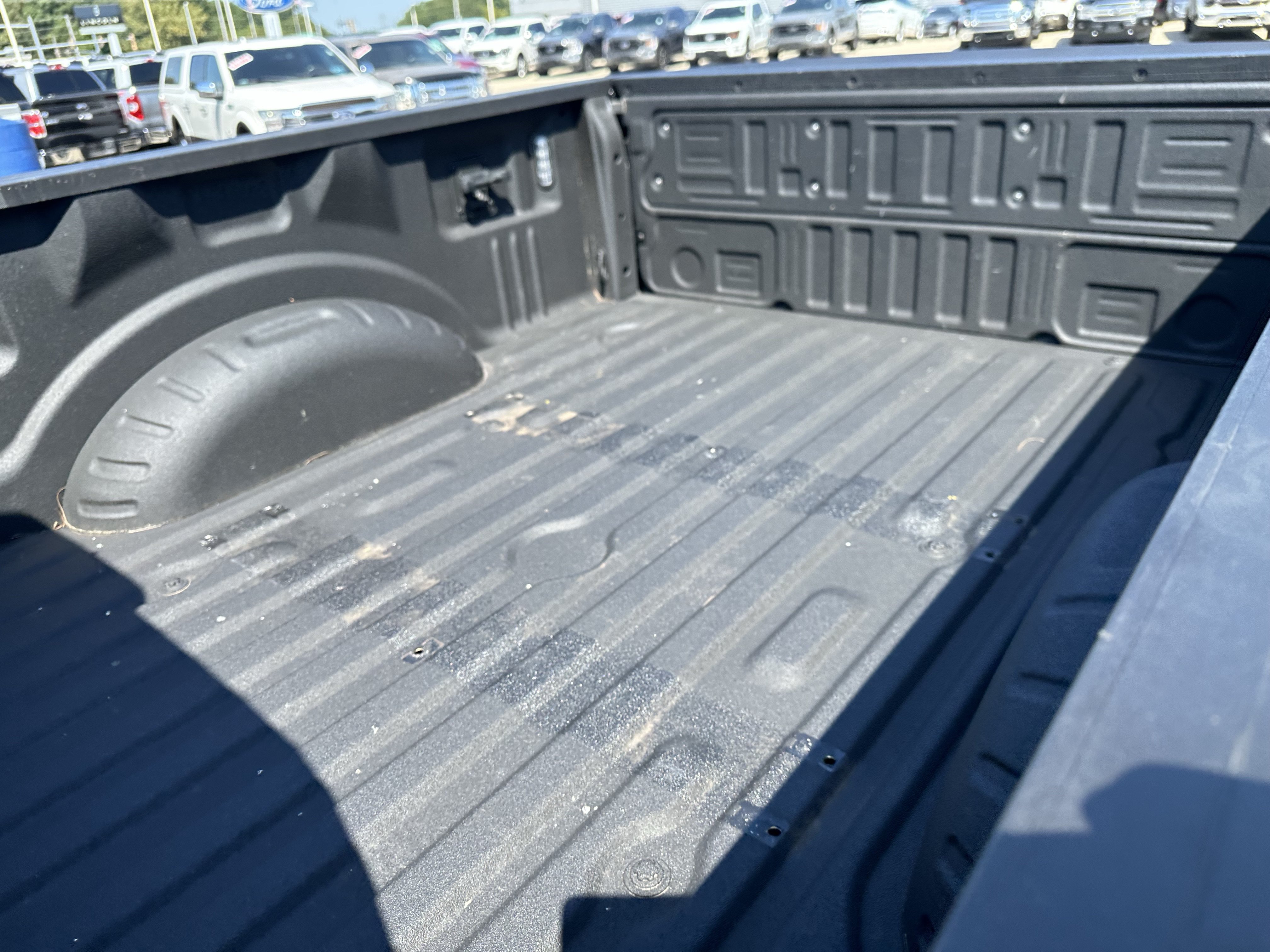 Used 2025 Ford F250 XLT w/ Black Appearance Package AWD/4WD image 8