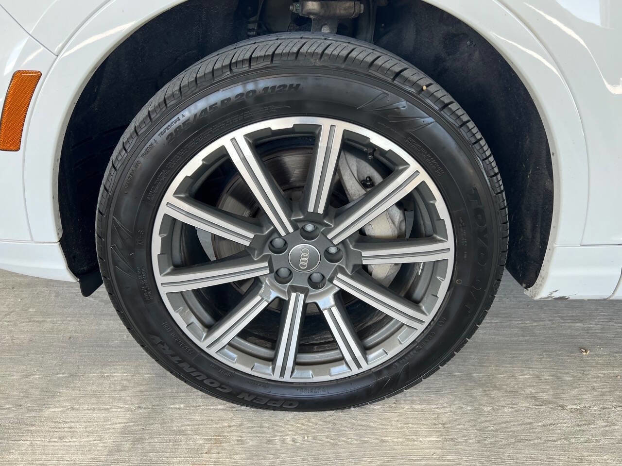 Used 2017 Audi Q7 3.0T Premium Plus w/ Premium Plus Package AWD/4WD image 25