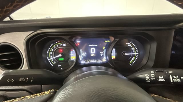 Used 2024 Jeep Wrangler Unlimited w/ Convenience Group AWD/4WD image 17