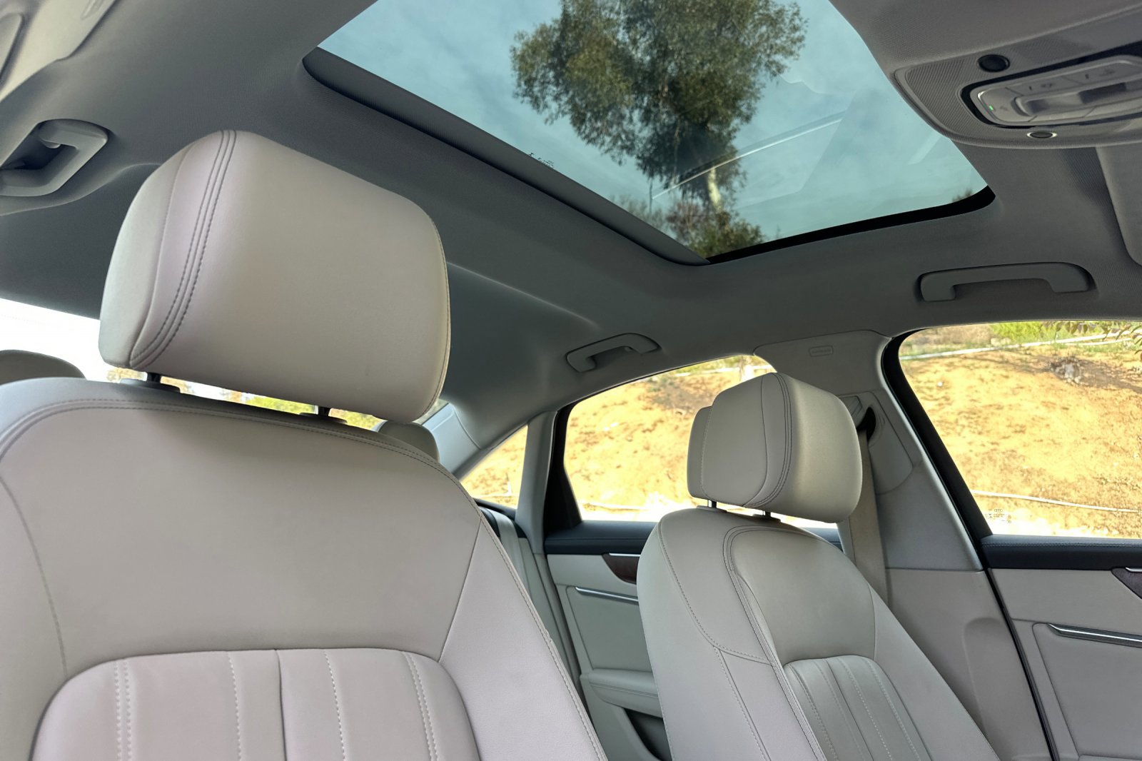 Used 2022 Audi A6 Premium Plus w/ Premium Plus Package image 18