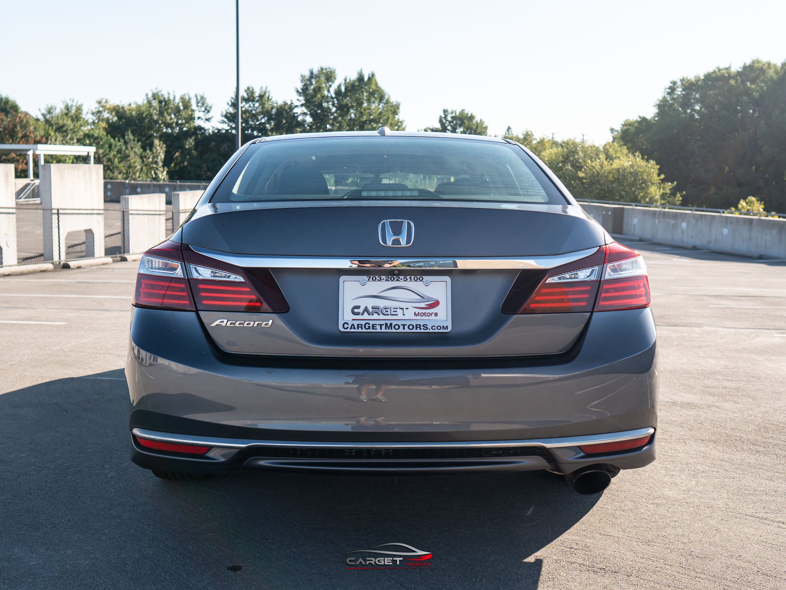 Used 2017 Honda Accord EX image 6