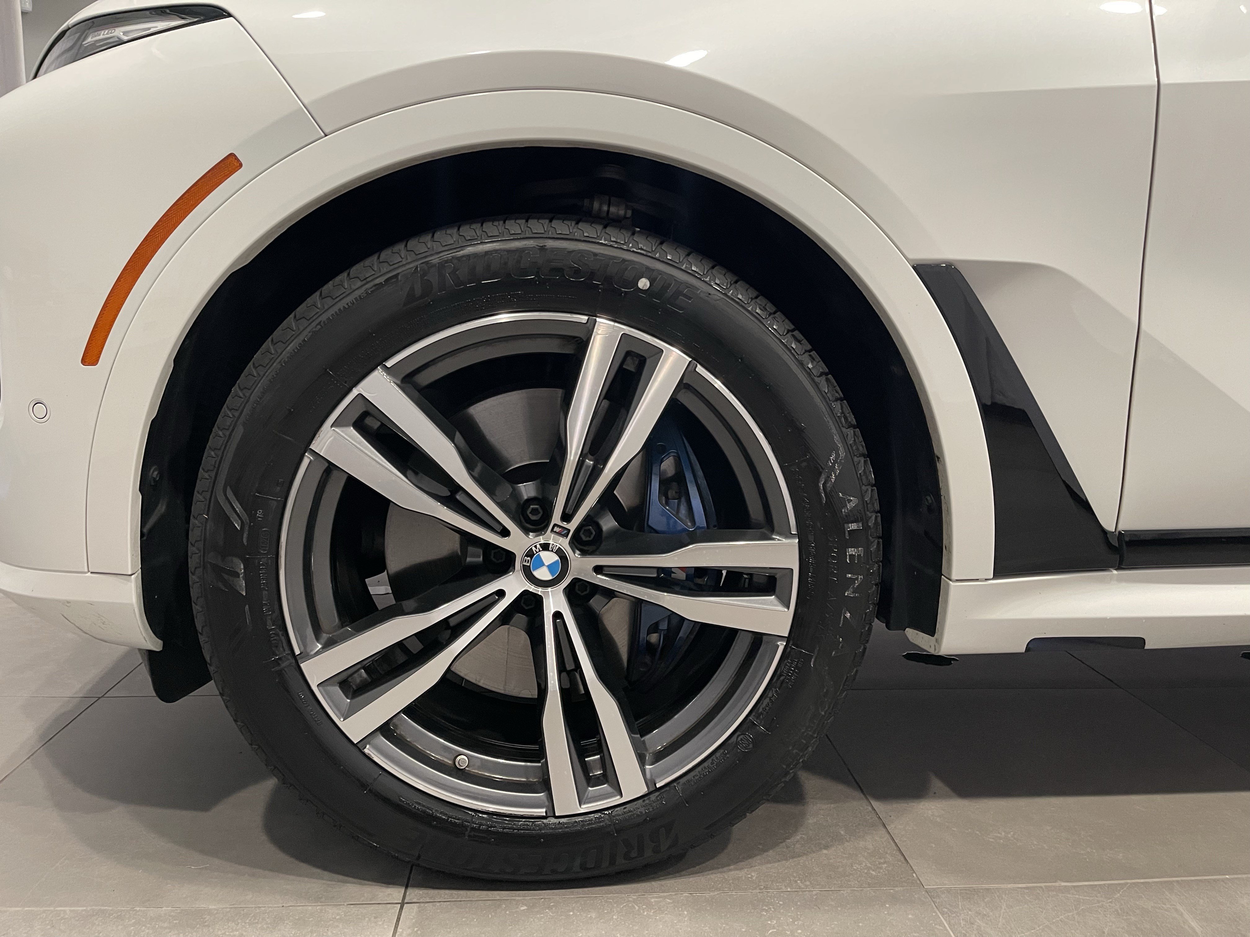 Certified 2025 BMW X7 M60i w/ Executive Package AWD/4WD image 7