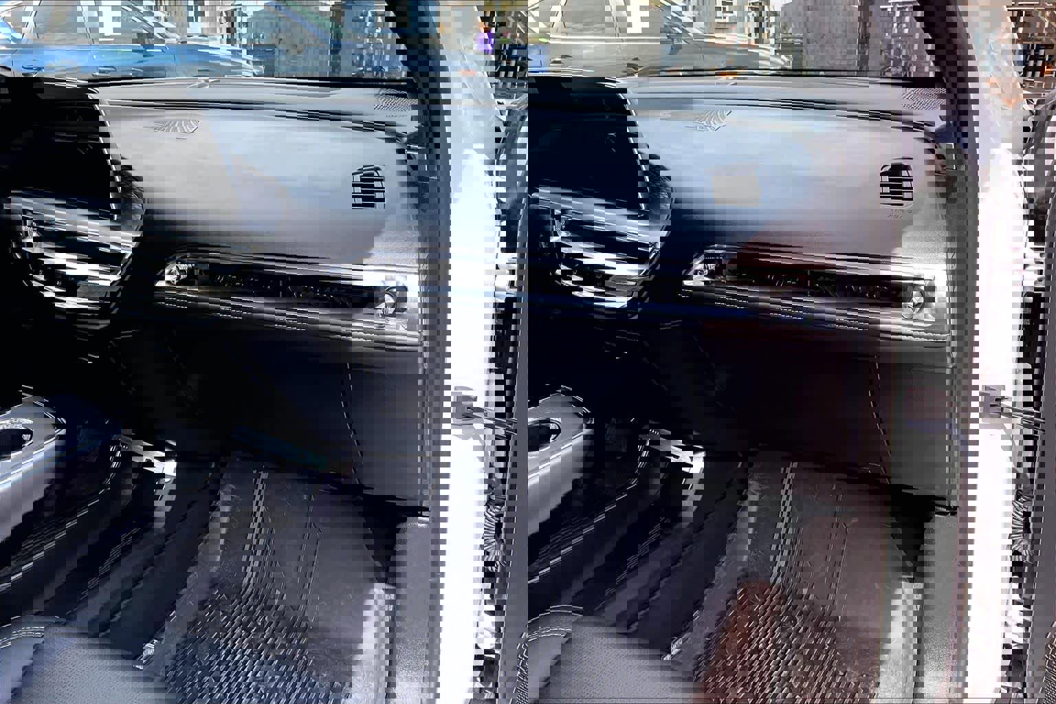 Used 2024 Cadillac Lyriq Sport w/ LPO, Floor Liner Package AWD/4WD image 20