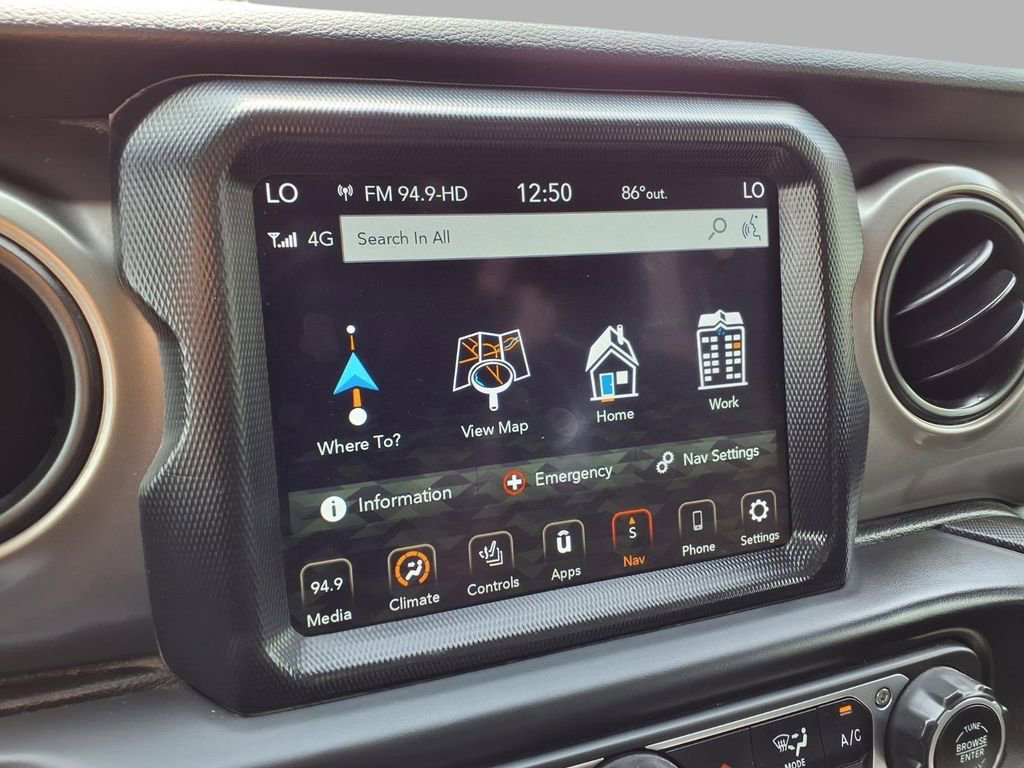 Used 2021 Jeep Gladiator Willys image 7