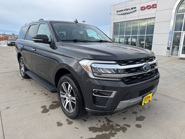 Used 2024 Ford Expedition Limited image 2